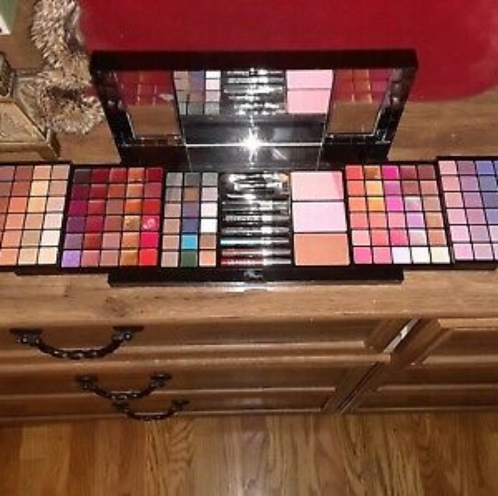 Sephora collection make up kit